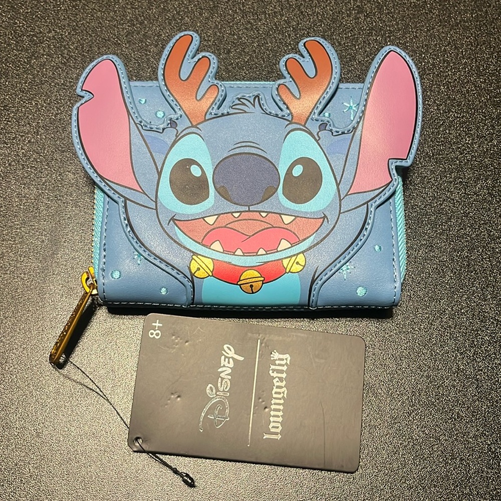 NWT Loungefly Reindeer Stitch Wallet